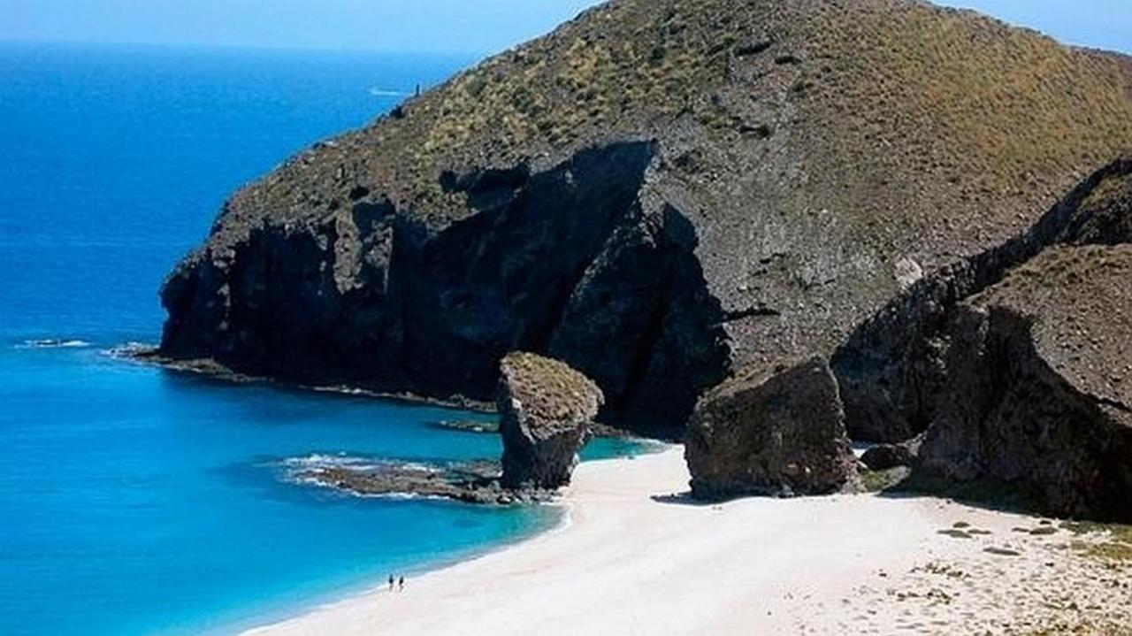 Homes of Spain, Apartamentos Paraíso Vera Playa, Ático Q, Suite Fatu Hiva con piscina privada en solárium, vistas mar en PRIMERA LINEA de PLAYA, WIFI Esterno foto